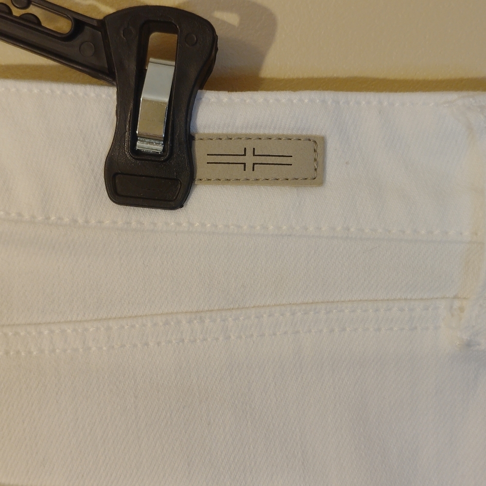Liverpool Women's Capris Jeans - Picture 5 of 7